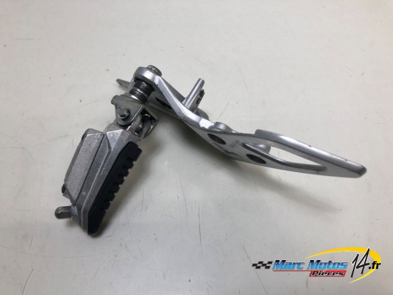 PLATINE AVANT DROITE SUZUKI 1250 BANDIT S ABS 2007