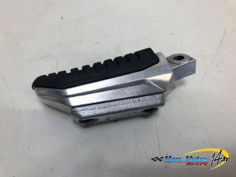 REPOSE-PIED ARRIERE DROIT SUZUKI 1250 BANDIT S ABS 2007