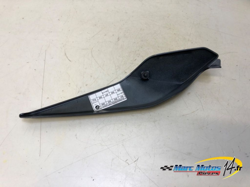 CACHE LATERAL DROIT BMW K1200R 2006