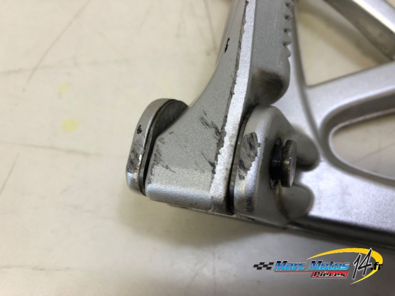 PLATINE ARRIERE DROITE BMW K1200R 2006