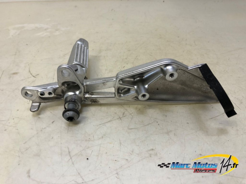 PLATINE AVANT DROITE BMW K1200R 2006