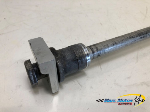 AXE DE ROUE ARRIERE YAMAHA MT03 660 2006