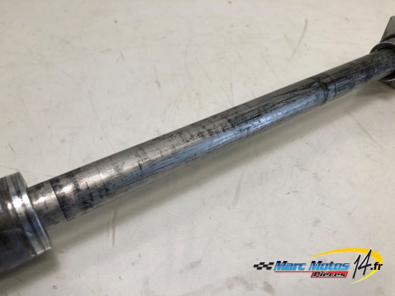 AXE DE ROUE ARRIERE YAMAHA MT03 660 2006