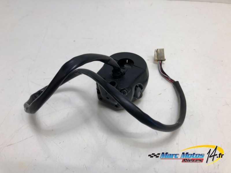 COMMODO DROIT YAMAHA MT03 660 2006