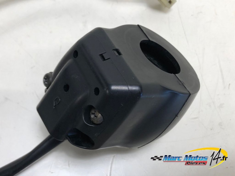 COMMODO DROIT YAMAHA MT03 660 2006