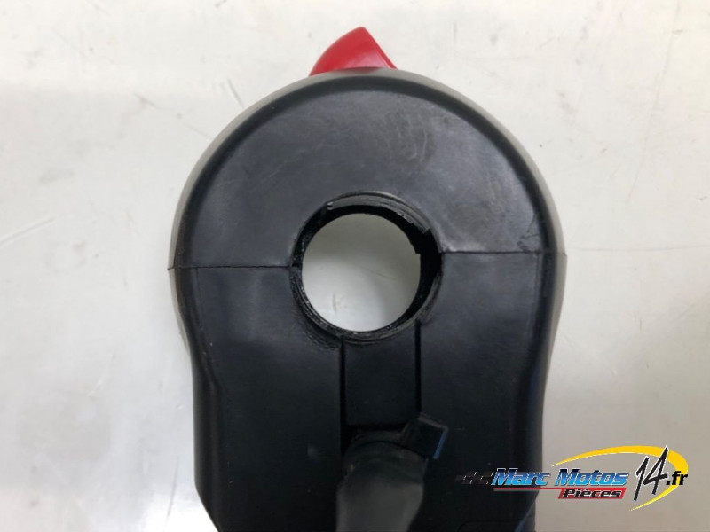 COMMODO DROIT YAMAHA MT03 660 2006