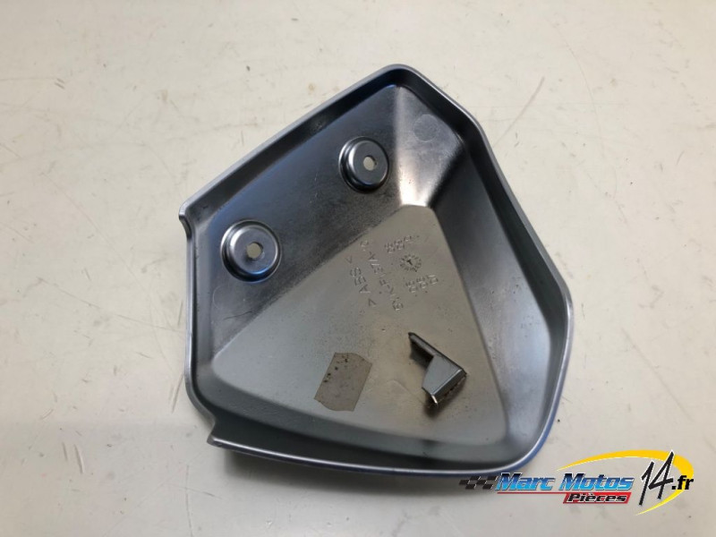 ECOPE DE RADIATEUR GAUCHE YAMAHA MT03 660 2006