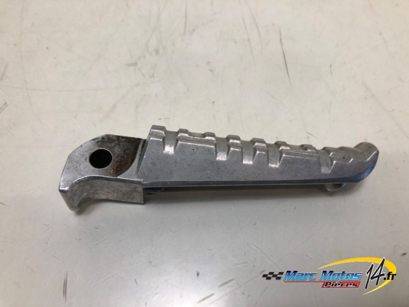 REPOSE-PIED ARRIERE GAUCHE YAMAHA MT03 660 2006