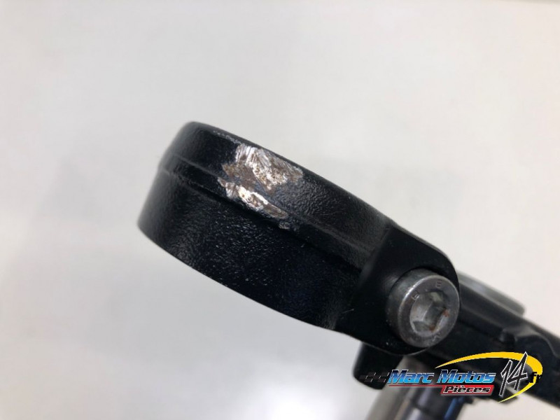 TE DE FOURCHE INFERIEUR YAMAHA MT03 660 2006