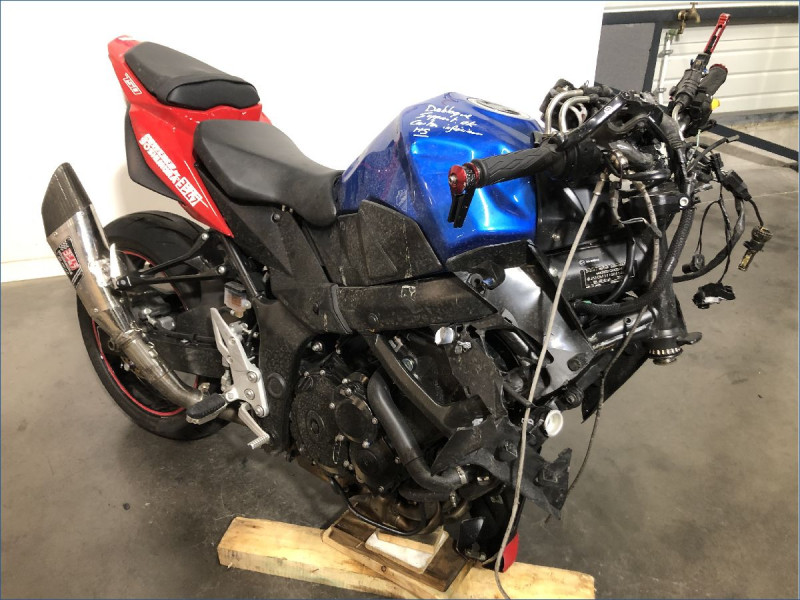 SUZUKI 750 GSR 