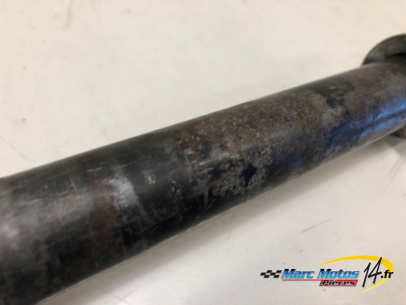 AXE DE ROUE ARRIERE YAMAHA FZ6 S ABS 2006
