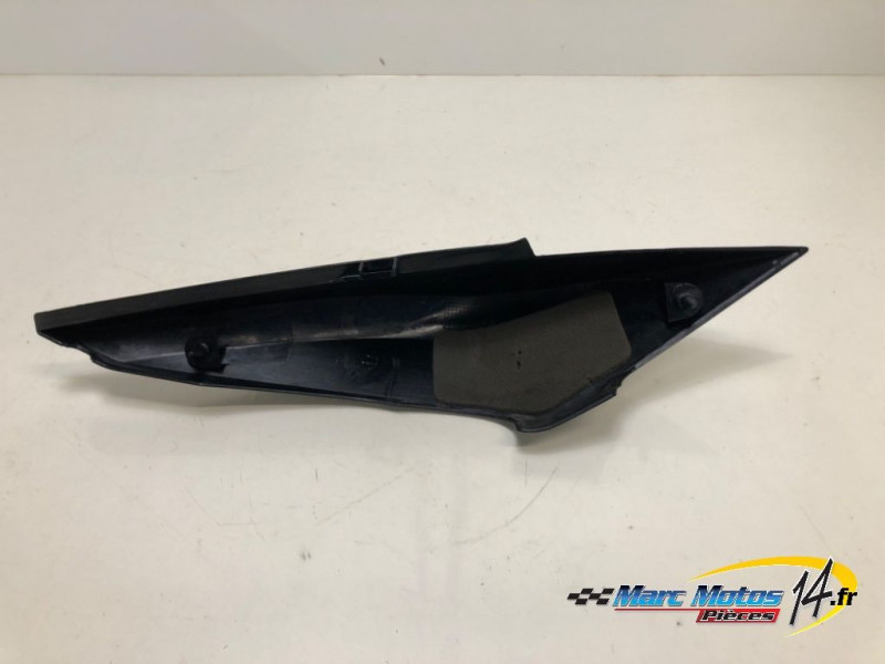 CACHE LATERAL DROIT YAMAHA FZ6 S ABS 2006
