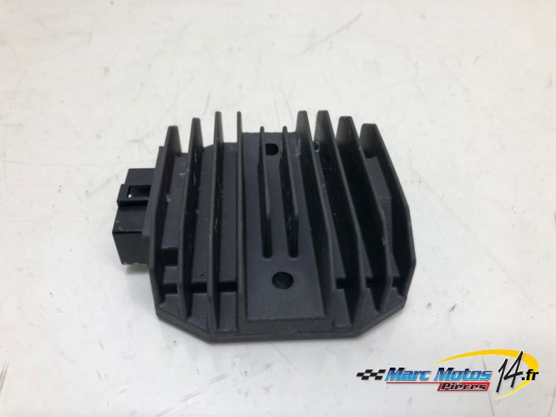 REGULATEUR YAMAHA FZ6 S ABS 2006