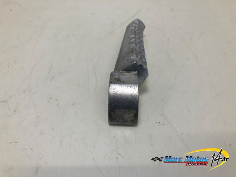 REPOSE-PIED ARRIERE GAUCHE YAMAHA FZ6 S ABS 2006