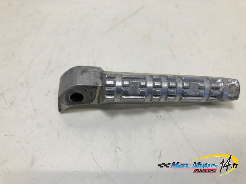 REPOSE-PIED ARRIERE GAUCHE YAMAHA FZ6 S ABS 2006