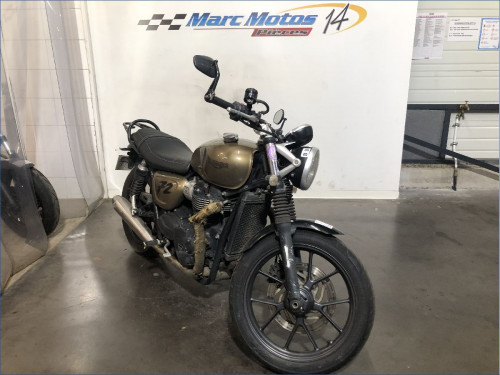 TRIUMPH 900 STREET TWIN 