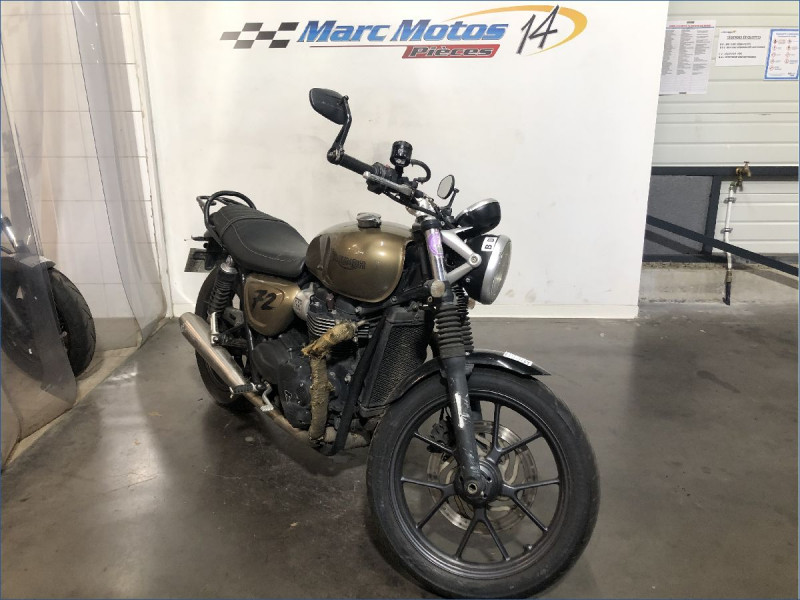 TRIUMPH 900 STREET TWIN 