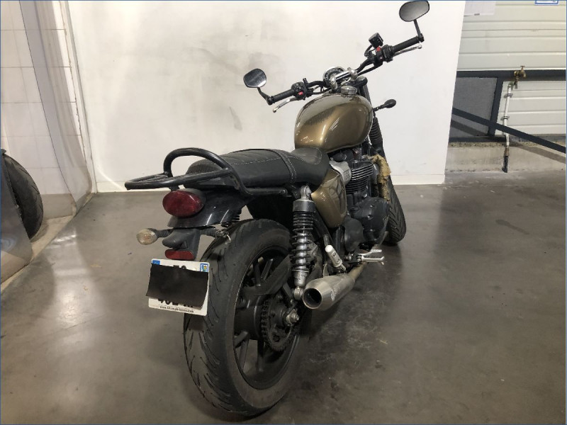TRIUMPH 900 STREET TWIN 