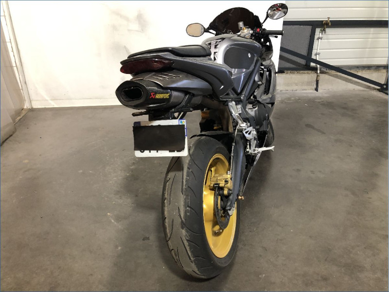 TRIUMPH 675 DAYTONA 