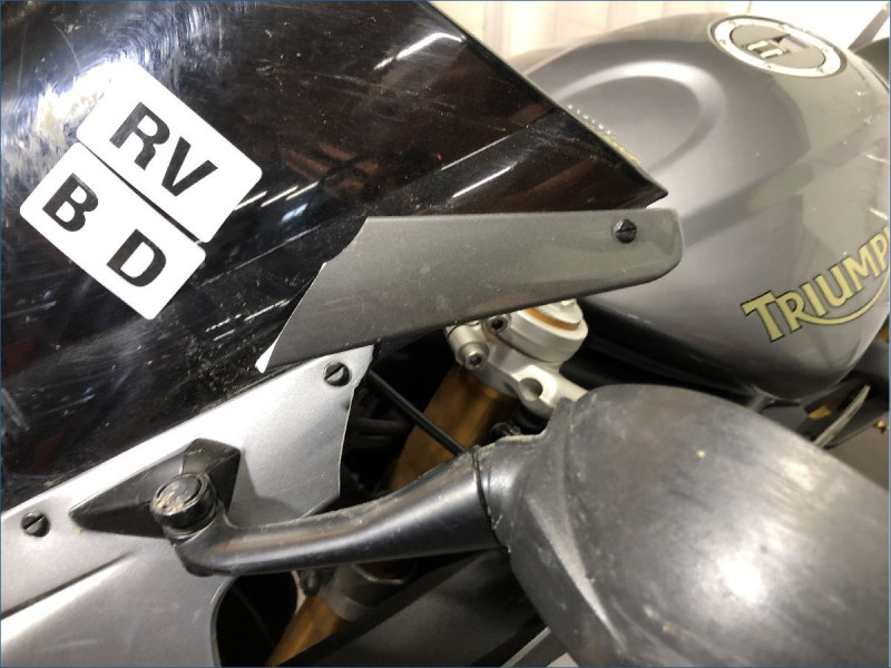 TRIUMPH 675 DAYTONA 