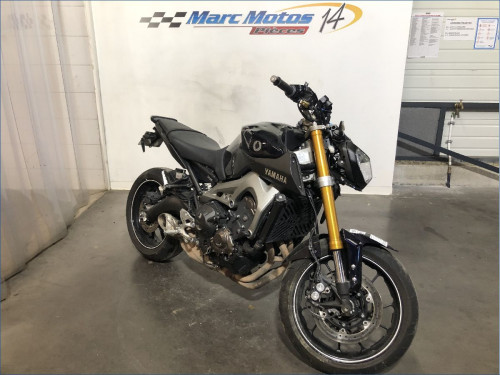 YAMAHA MT09 