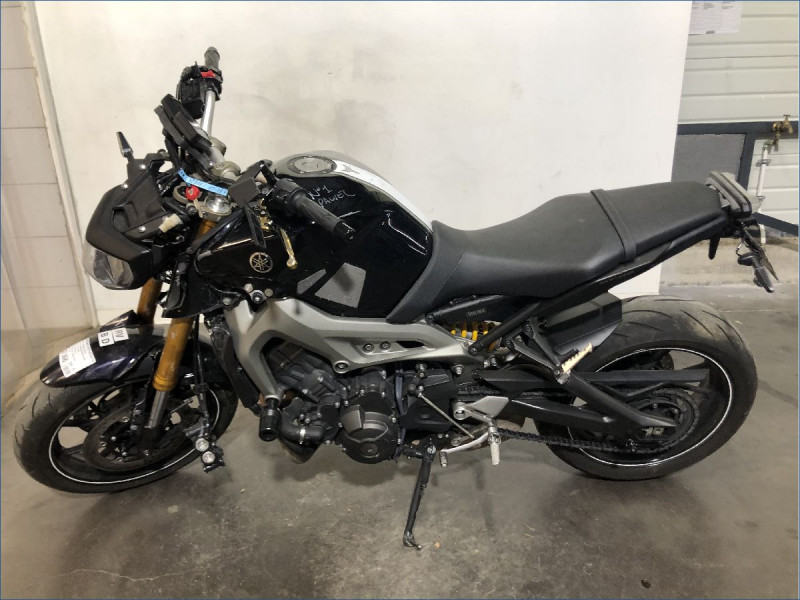 YAMAHA MT09 