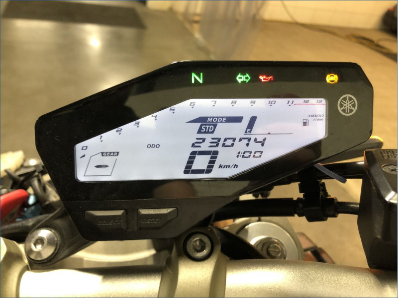 YAMAHA MT09 