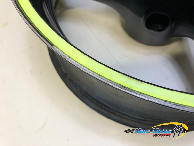JANTE ARRIERE HONDA 1000 CBR R 2004