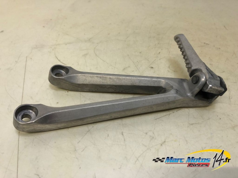 PLATINE ARRIERE GAUCHE HONDA 1000 CBR R 2004