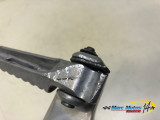 PLATINE ARRIERE GAUCHE HONDA 1000 CBR R 2004