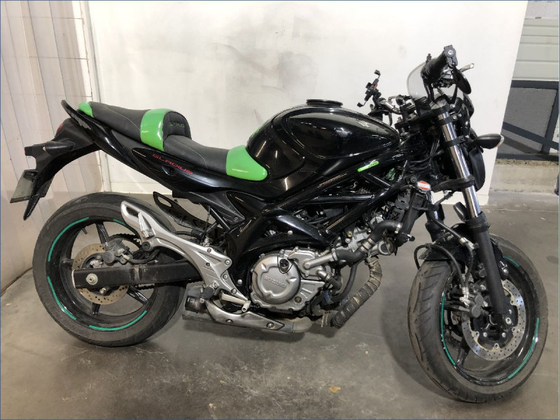 SUZUKI 650 GLADIUS 