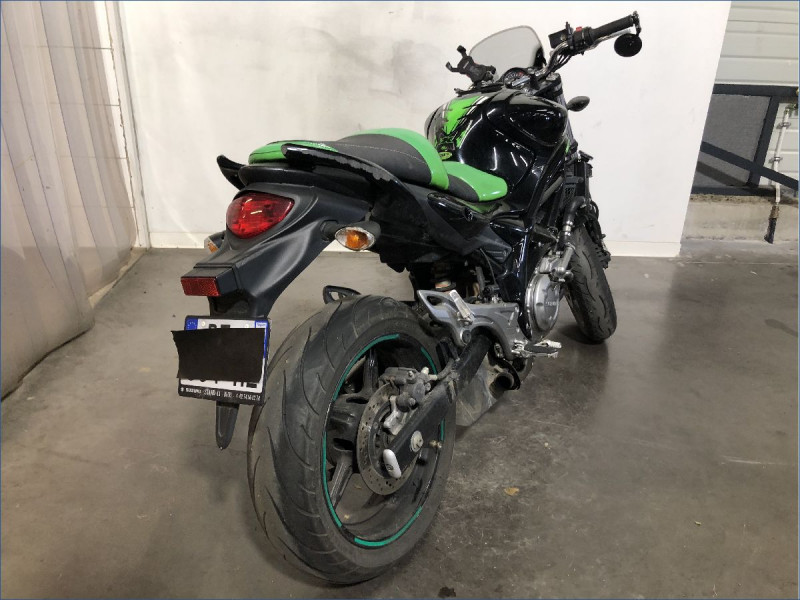 SUZUKI 650 GLADIUS 