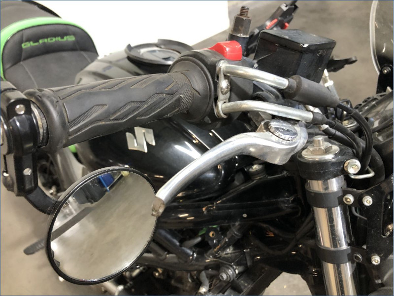 SUZUKI 650 GLADIUS 