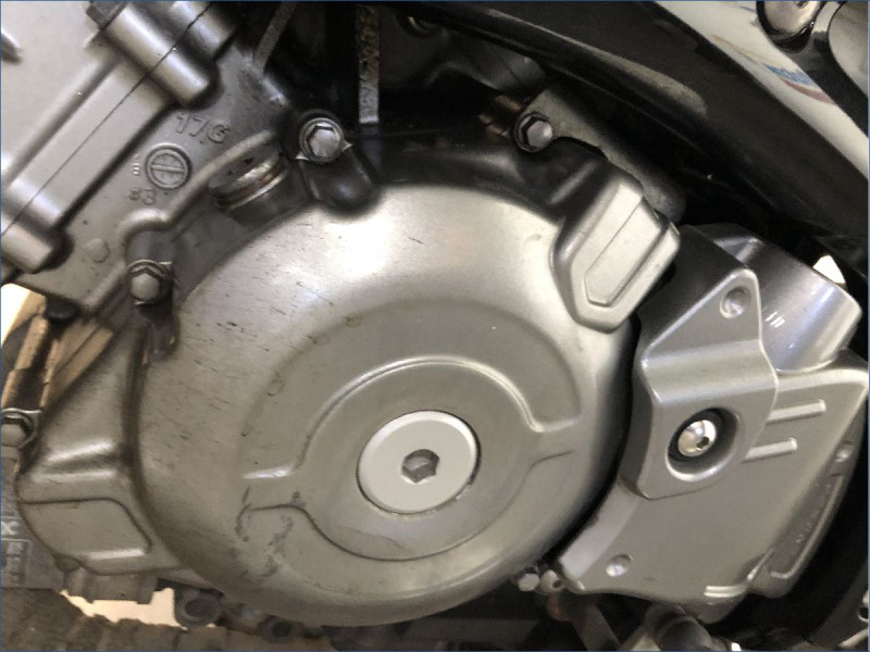 SUZUKI 650 GLADIUS 