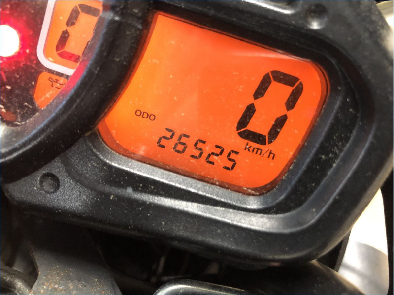 SUZUKI 650 GLADIUS 