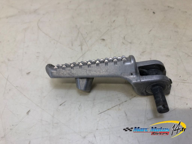 REPOSE-PIED AVANT GAUCHE HONDA 1000 CBR R 2004