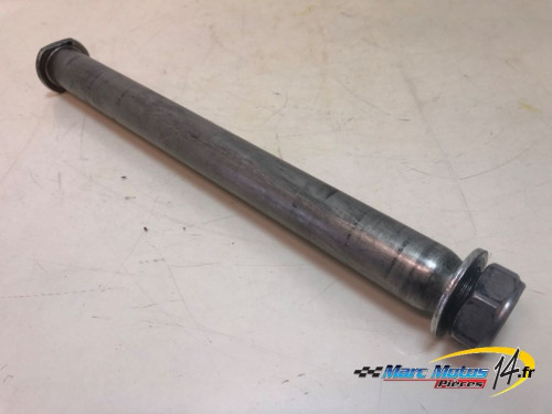 AXE DE ROUE ARRIERE YAMAHA R6 2009