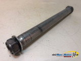 AXE DE ROUE ARRIERE YAMAHA R6 2009