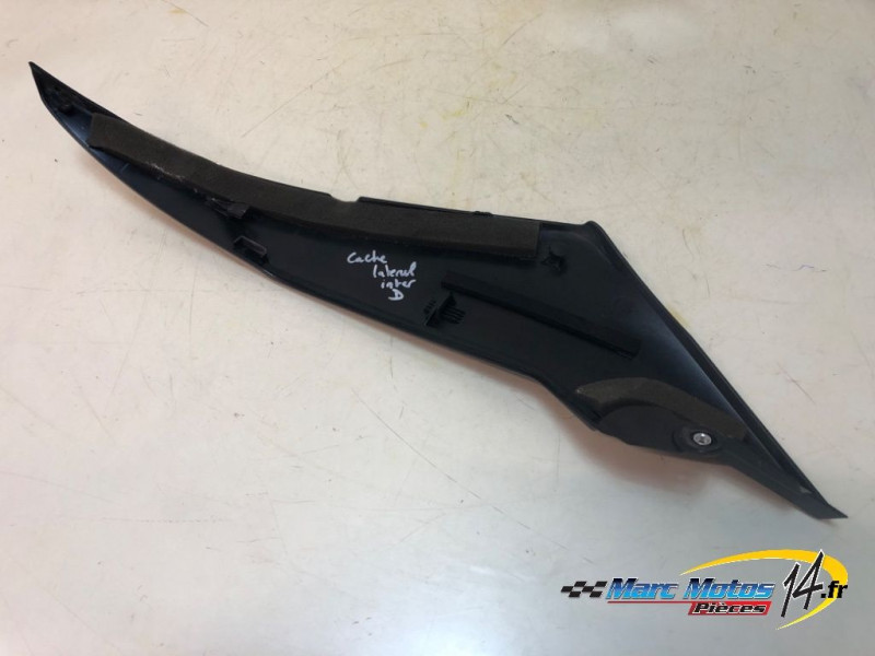 CACHE LATERAL INTERMEDIAIRE DROIT YAMAHA R6 2009