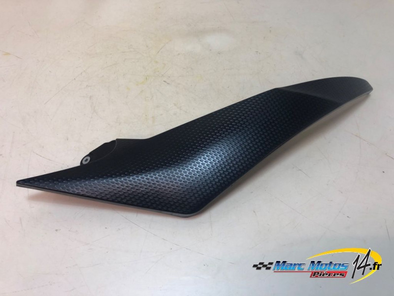 CACHE LATERAL INTERMEDIAIRE GAUCHE YAMAHA R6 2009