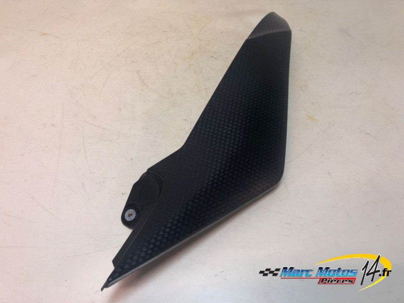 CACHE LATERAL INTERMEDIAIRE GAUCHE YAMAHA R6 2009