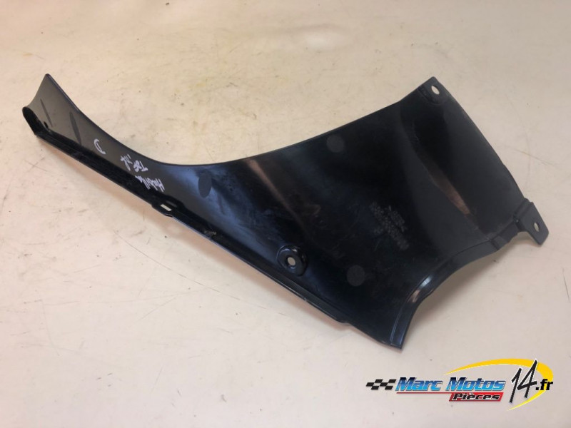 HABILLAGE DE TETE DE FOURCHE DROIT YAMAHA R6 2009
