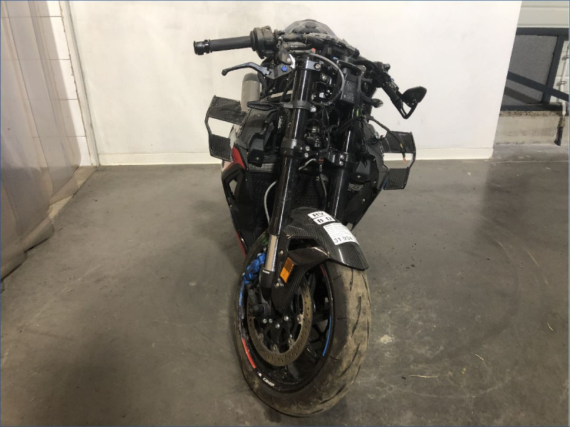 BMW M1000R 