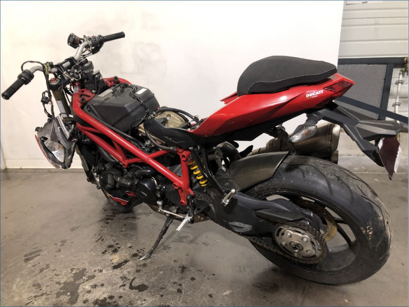 DUCATI 848 STREETFIGHTER 