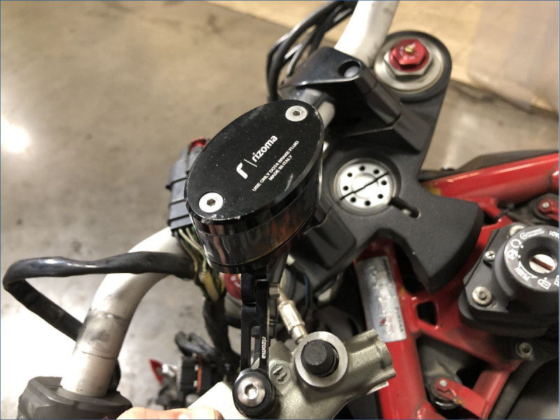 DUCATI 848 STREETFIGHTER 