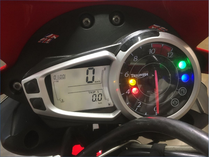 TRIUMPH 1050 SPEED TRIPLE 