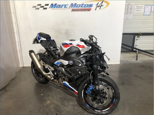 BMW M1000R 