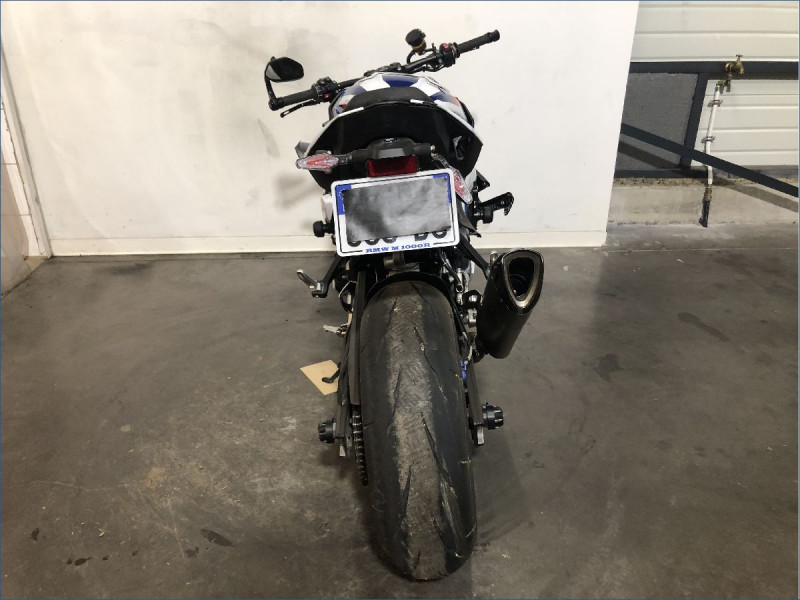 BMW M1000R 