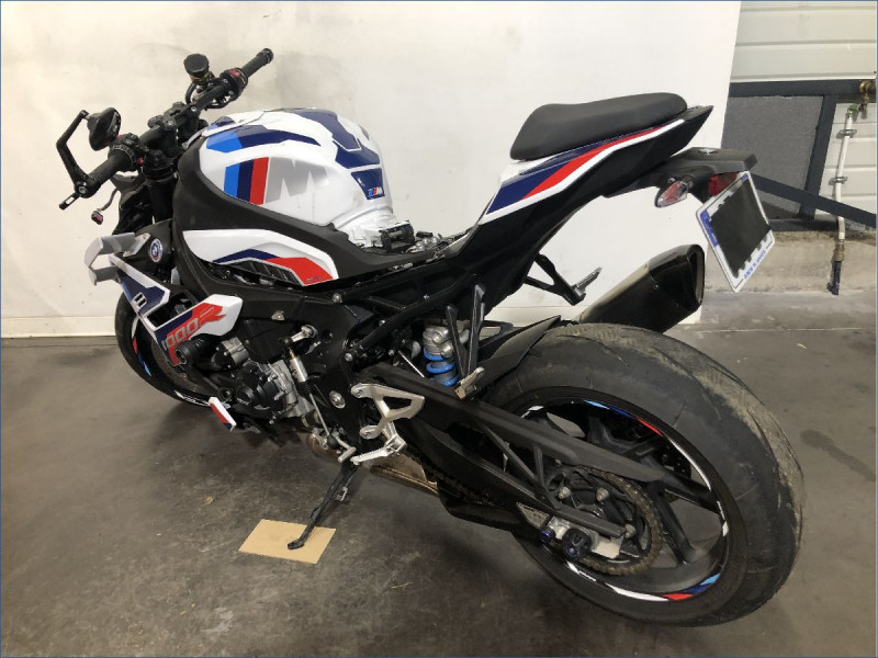 BMW M1000R 
