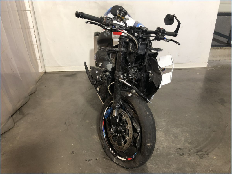 BMW M1000R 